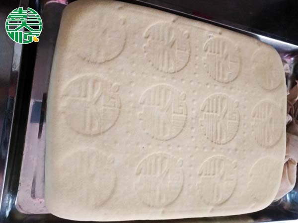 陜西西安豆腐坊設備客戶制作的鹵水老豆腐產(chǎn)品